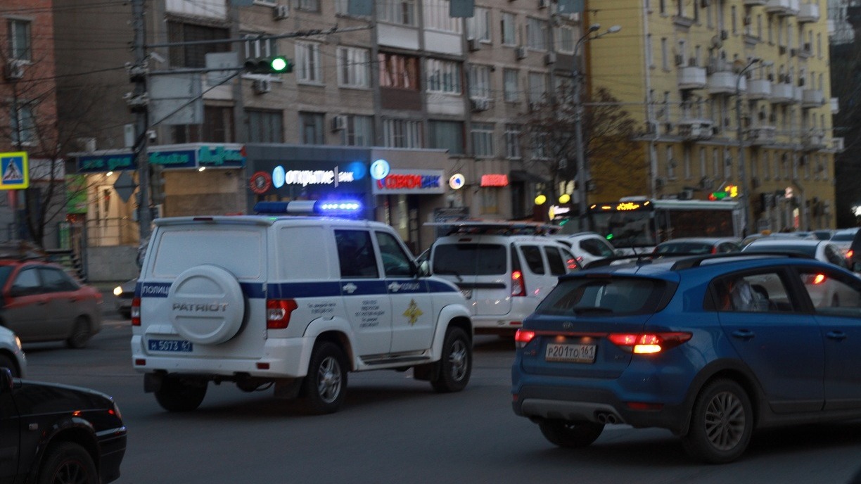 Огромная пробка образовалась на улице Малиновского в Ростове утром 10 октября