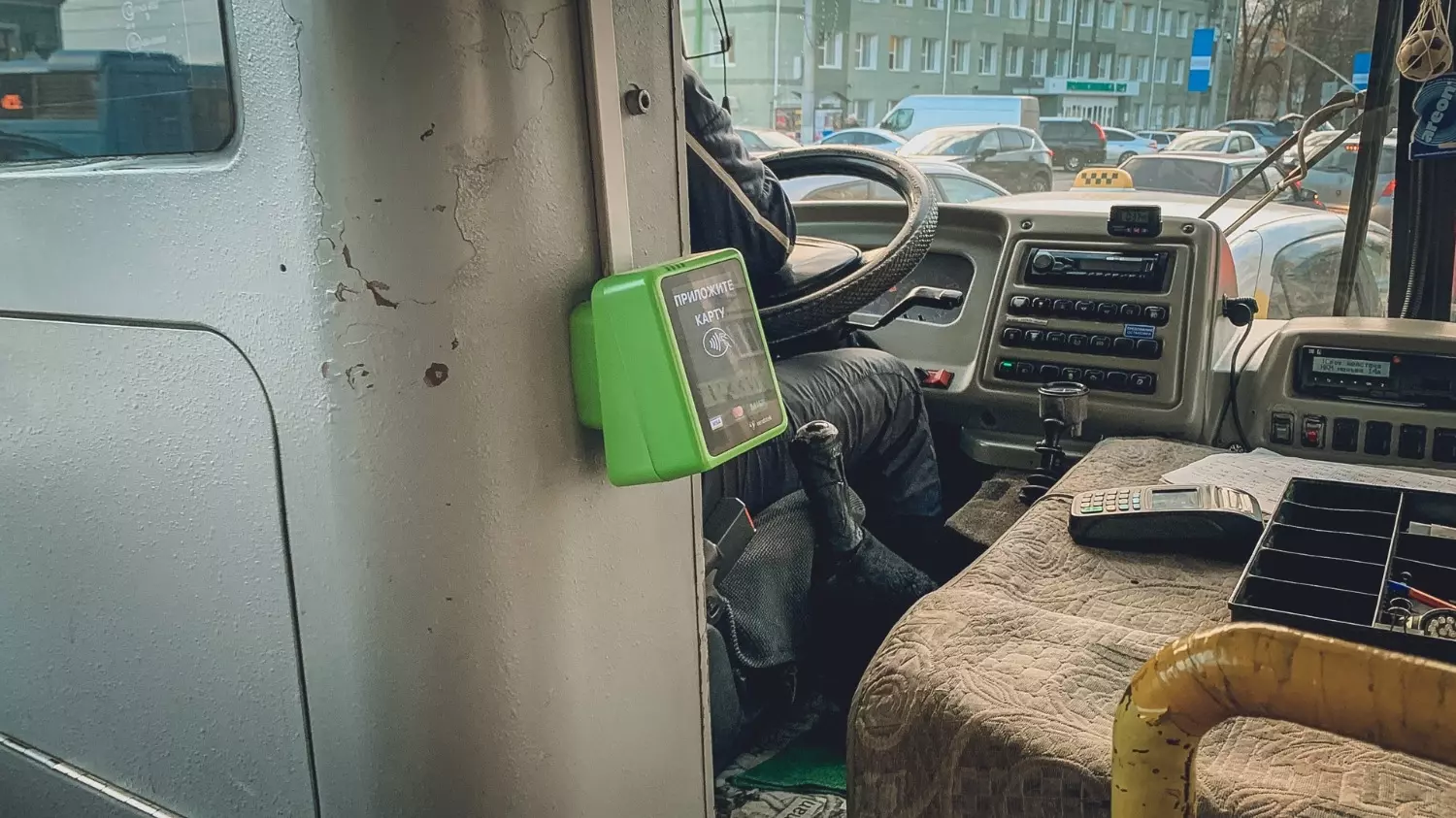 Первые валидаторы в ростовских автобусах начали устанавливать ближе к концу года