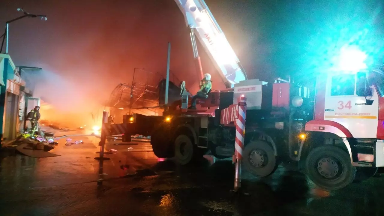 Торговые ряды сгоревшего рынка «Темерник» в Ростове восстановят к марту