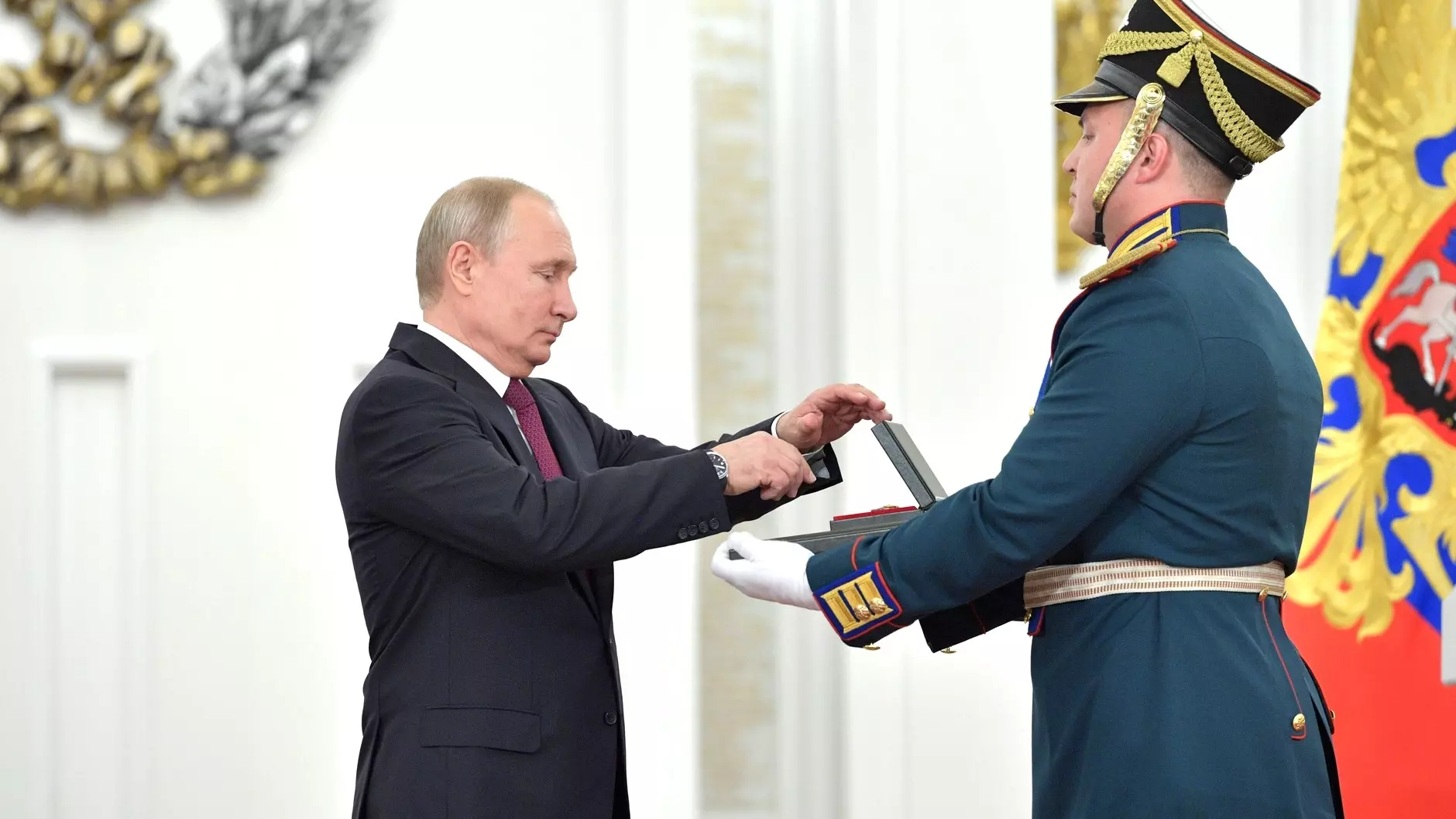 Президент Путин присвоил звание Народного артиста ростовчанину Константину Лавроненко