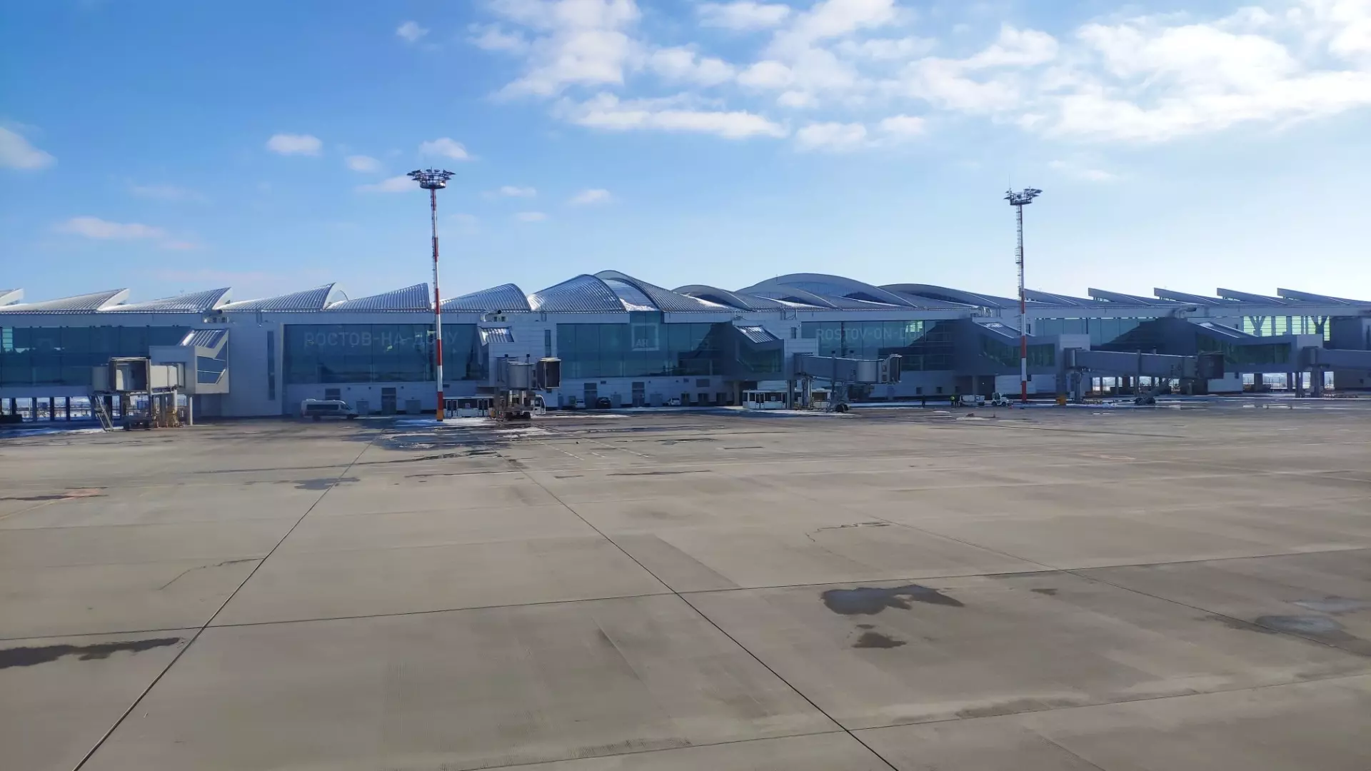 Власти рассказали, будут ли открывать аэропорт в Ростове после краснодарского