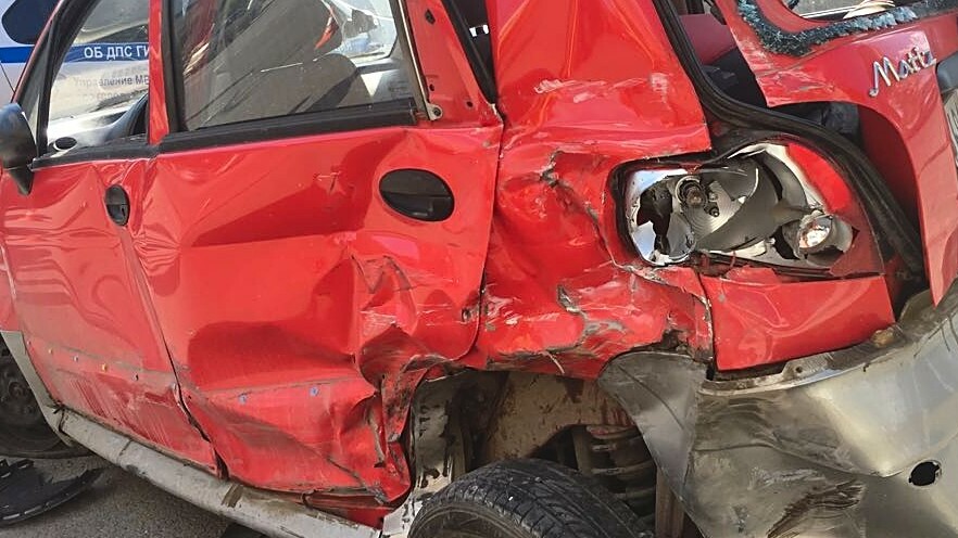 Один человек пострадал в тройной аварии в Ростовской области