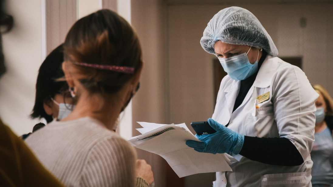 Власти Ростовской области опровергли слухи о невыдаче сертификатов о вакцинации