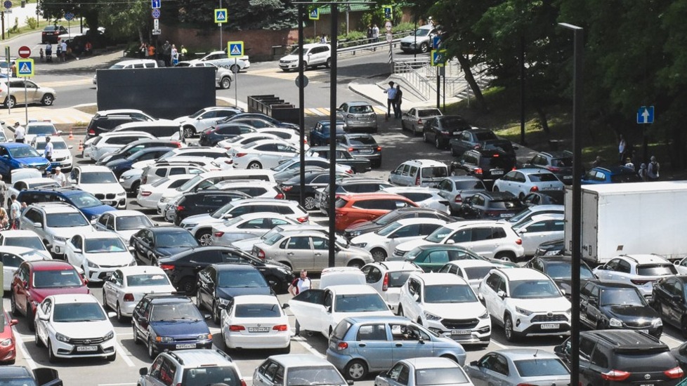 Урбанист Зайцев рассказал, почему платные парковки в Ростове малоэффективны