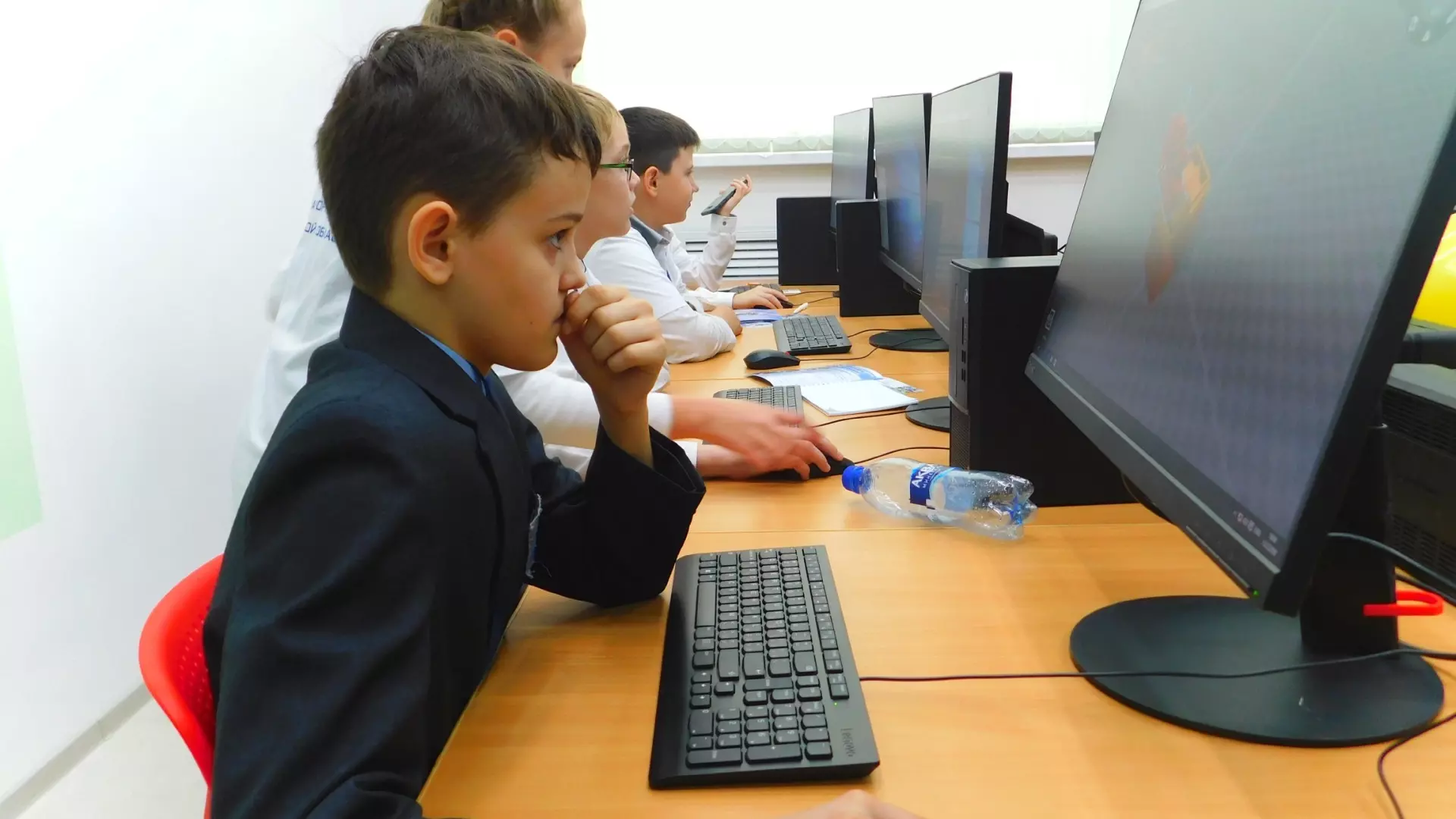 Дети в Ростовской области будут учиться дистанционно из-за теракта в «Крокусе»