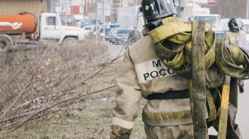 Следком начал проверку по факту гибели двух человек в пожаре в Новошахтинске