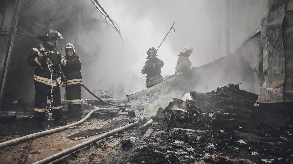 В Сети появилось видео момента взрыва на Шахтинском полиэфирном заводе