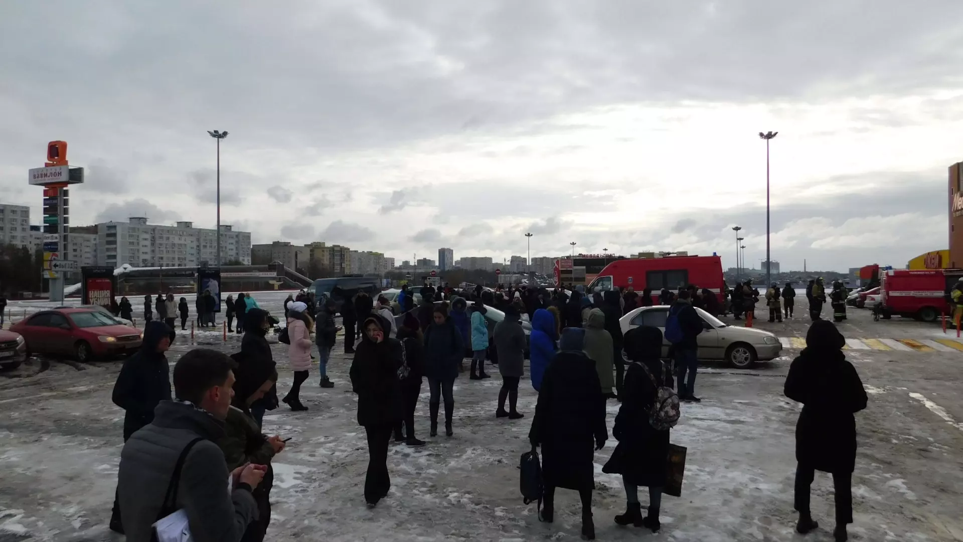 Появилось видео масштабного пожара на рынке «Темерник» в Ростове