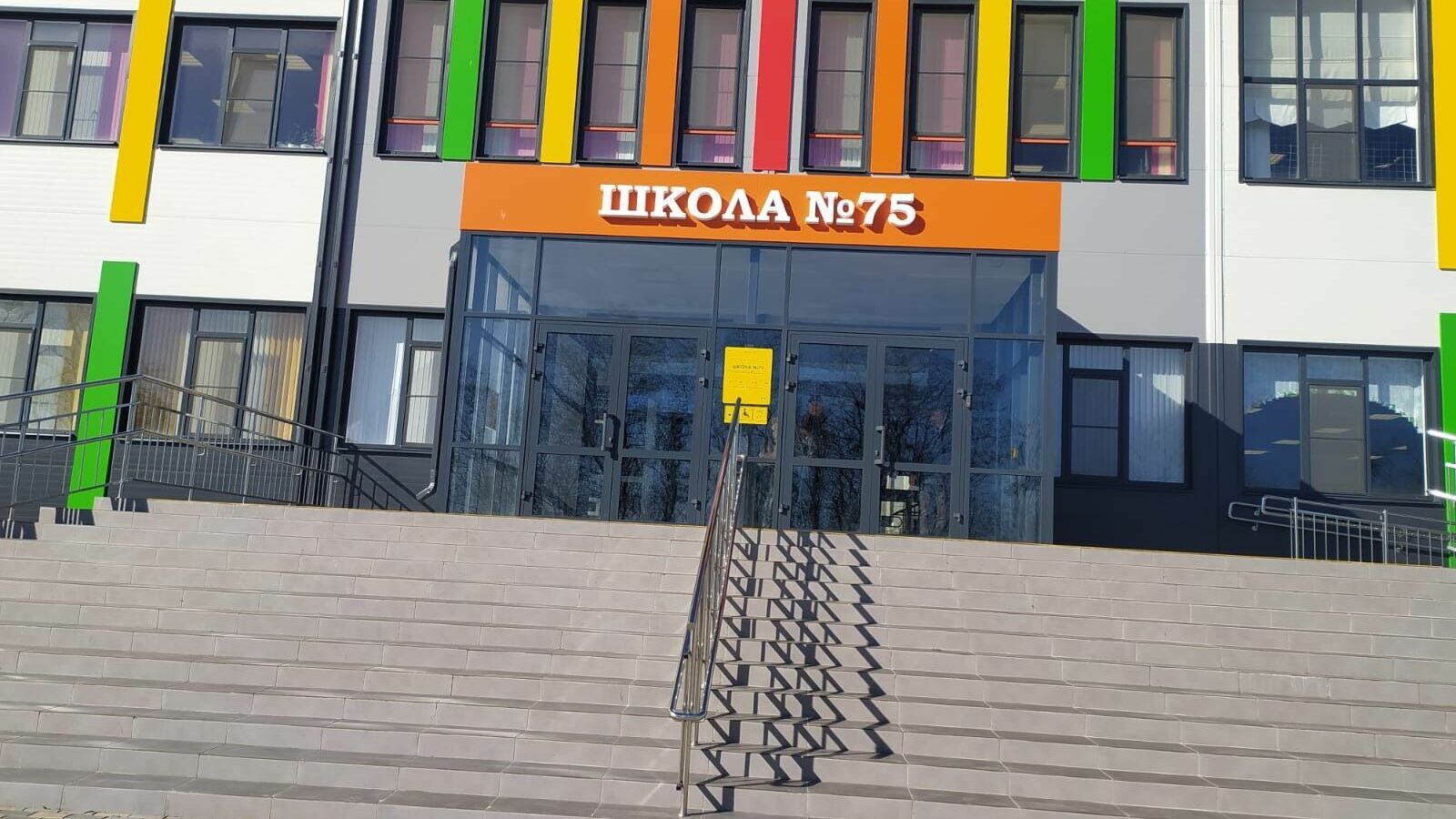 Школы и детские сады Суворовского района будут сданы в срок
