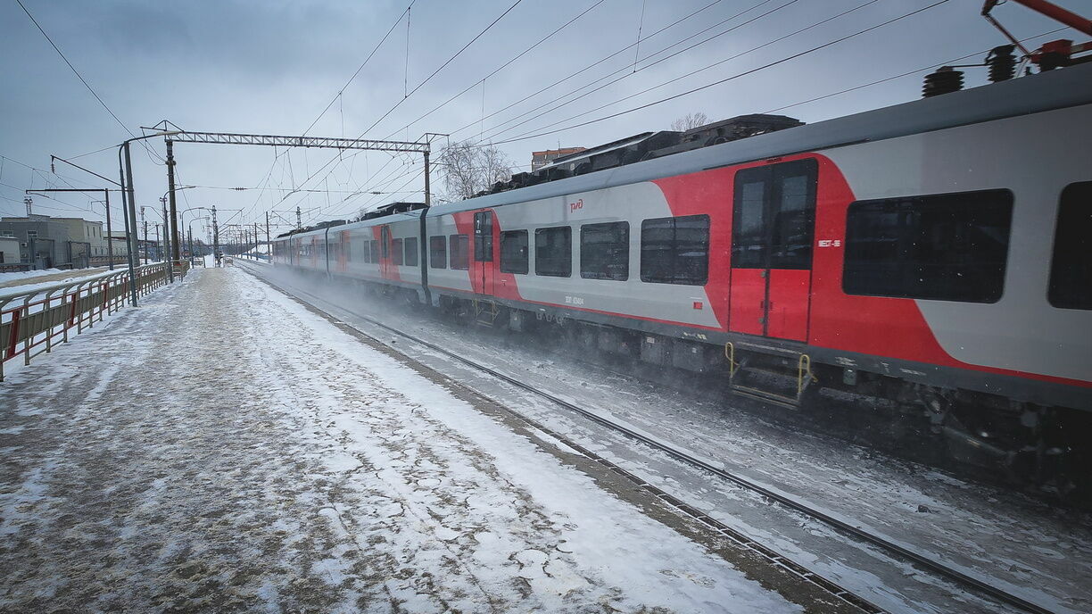Снегопад не позволи десяткам поездов зайти в Ростов-на-Дону 30 марта