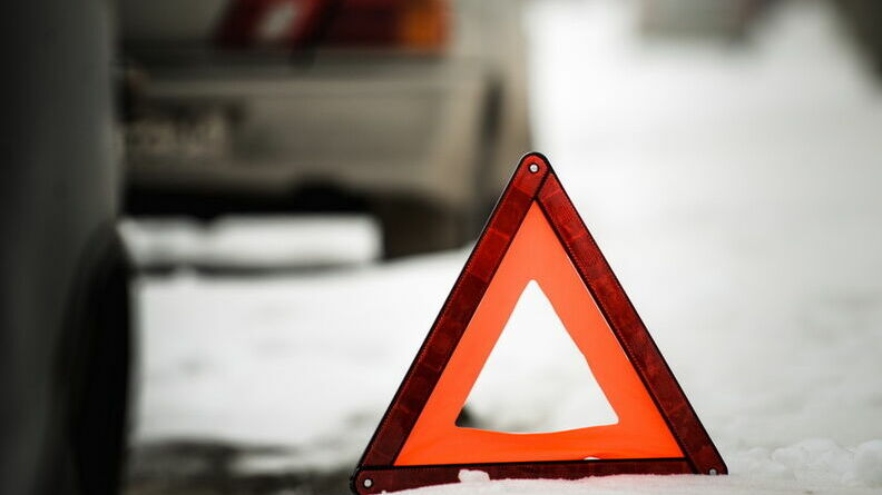 Водитель погиб в опрокинувшейся машине в Ростовской области днем 6 января