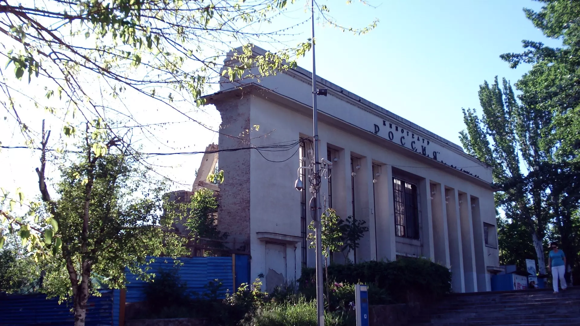Донские власти требуют провести реконструкцию кинотеатра «Россия» в Ростове
