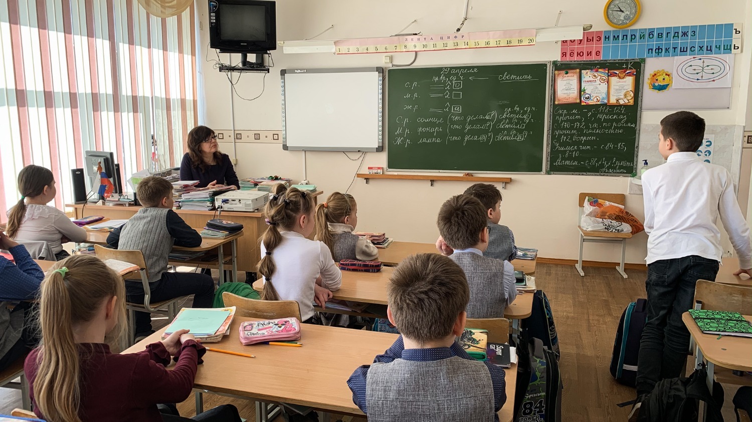 По словам собеседника, педагоги Ростовской области не относят себя к материально обеспеченным слоям населения. 