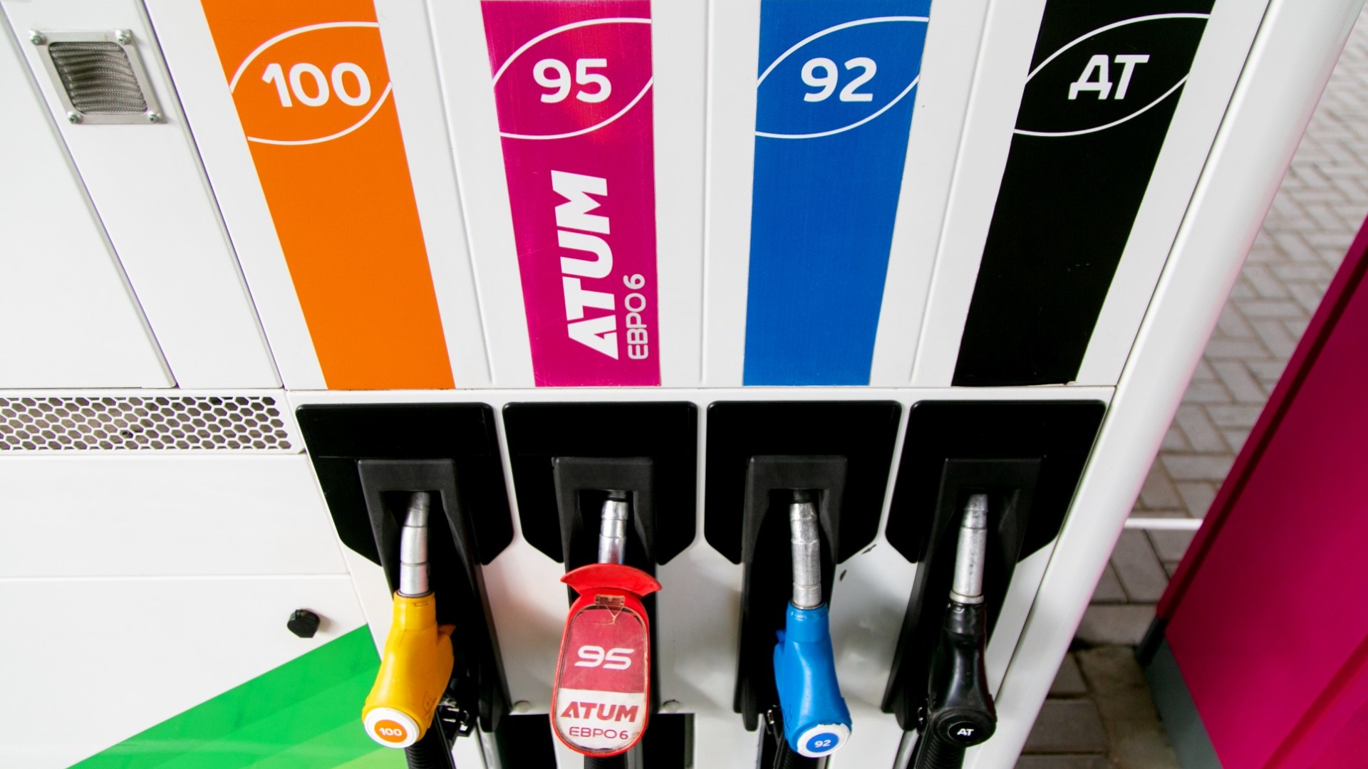 В Ростове на АЗС цены на топливо увеличились на три рубля