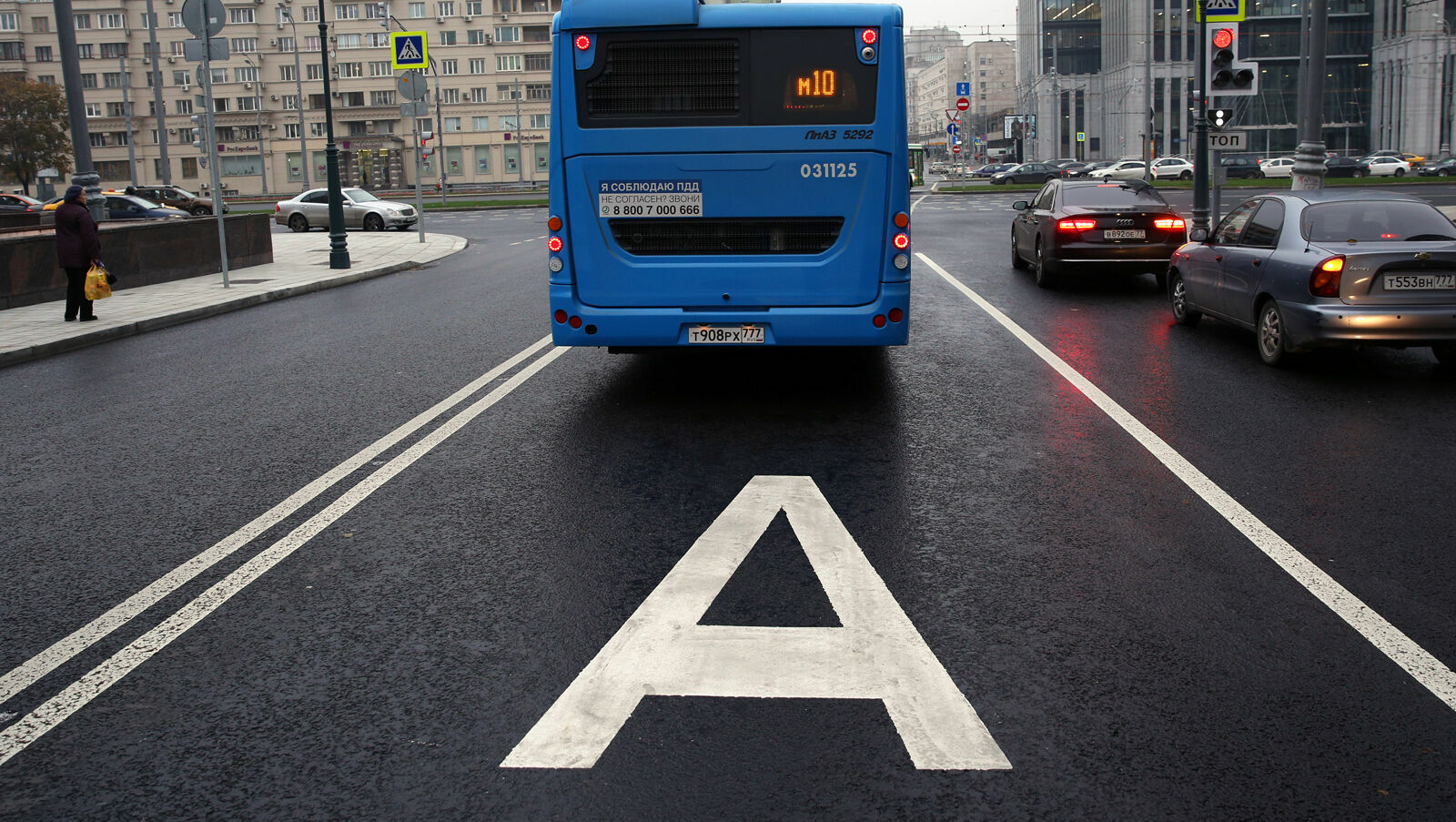 В Ростове на трех улицах планируют сделать выделенные полосы для автобусов