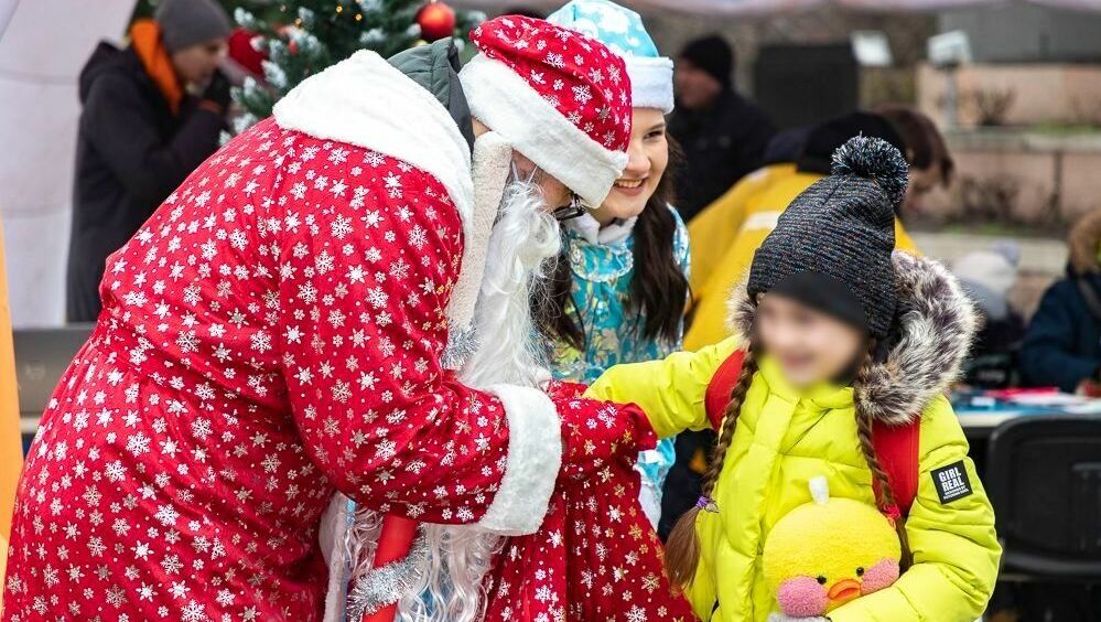 В Ростовской области дети вместо подарков находят гранаты, а грипп отменяет им елки