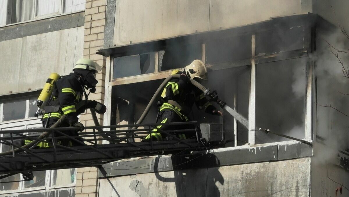 В Ростове 25 мая в многоэтажке в центре города загорелся балкон