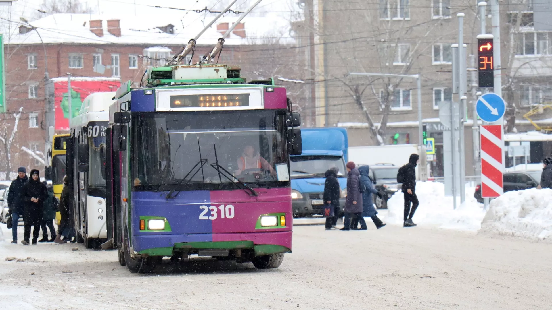 Троллейбусы маршрута №17 в Ростове приостановили из-за обрыва контактной сети
