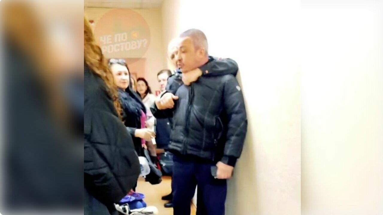 В Ростове неизвестный мужчина напал на женщин в соцзащите 28 февраля