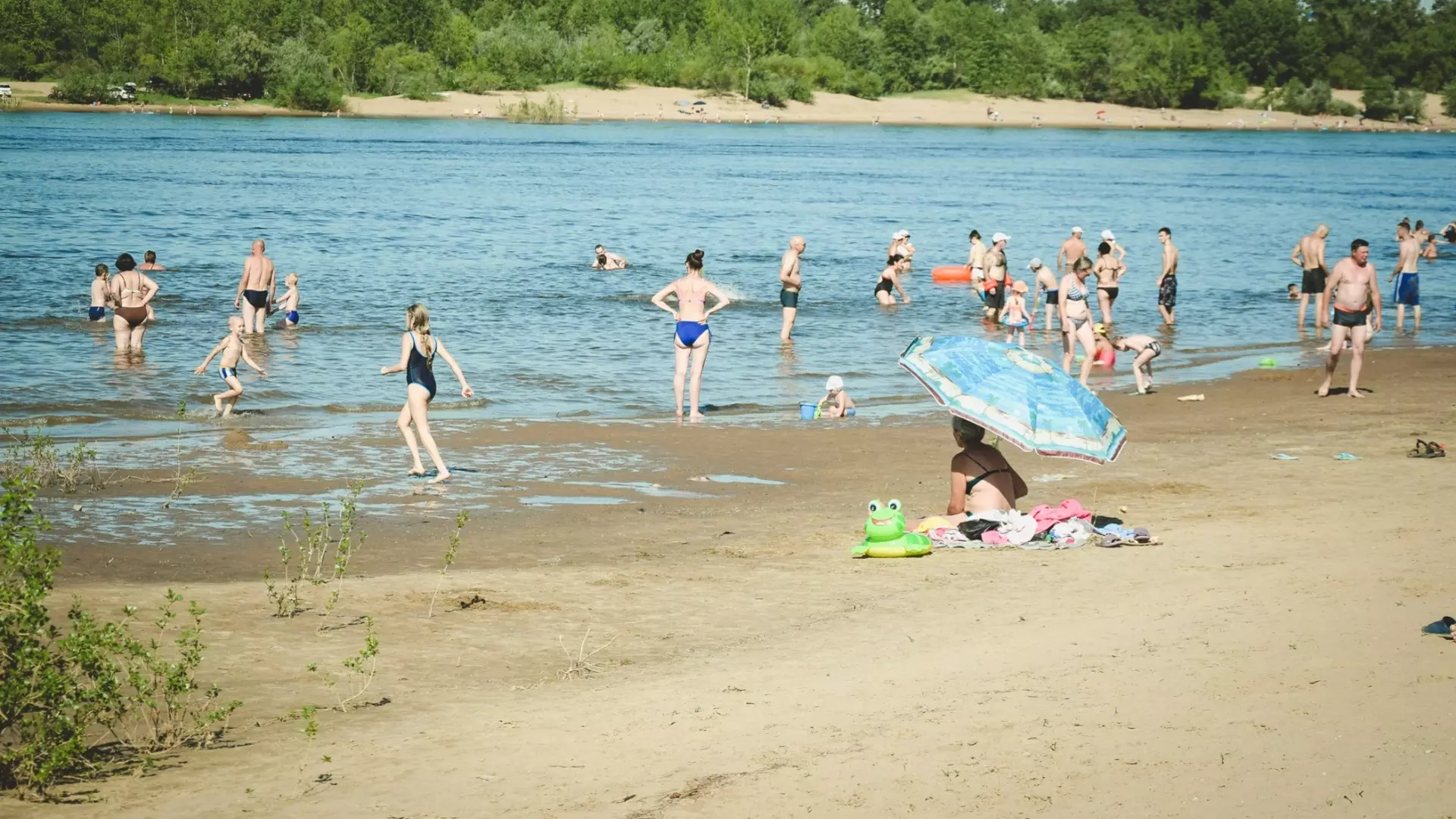 Жителям в Ростове-на-Дону разрешили купаться до 1 октября
