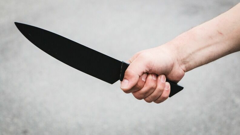В Ростове вынесли приговор рецедивисту, ударившему ножом в грудь знакомого в гараже
