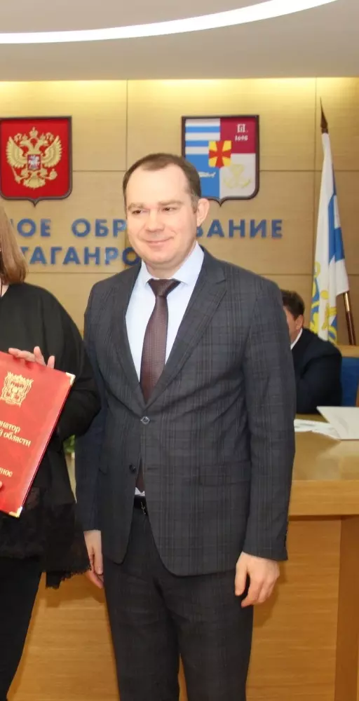 Стало известно, что в результате ухода Дмитрия Шаркова с должности министра региональной политики и массовых коммуникаций
